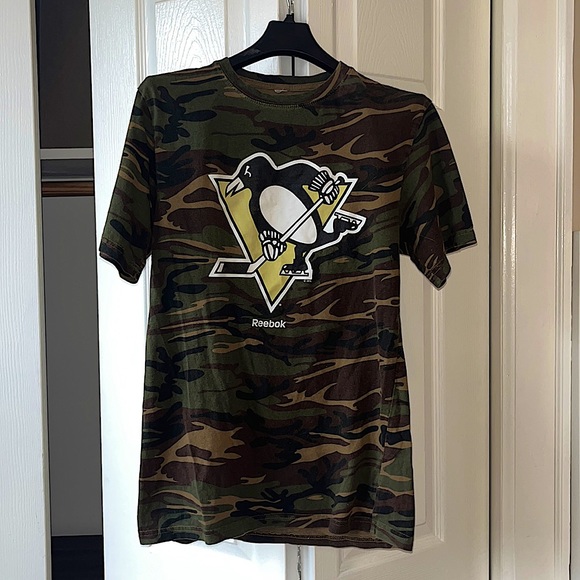 Reebok x NHL Pittsburgh Penguins tshirt - Picture 1 of 3